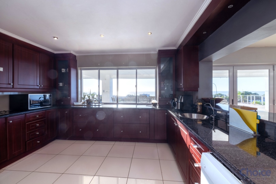 5 Bedroom Property for Sale in Jeffreys Bay Central Eastern Cape